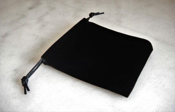 Pochette en velours noir – emballage bracelet homme